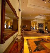DoubleTree by Hilton Hotel Santa Ana Orange County Airport