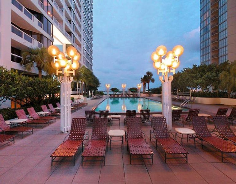 DoubleTree by Hilton Grand Hotel Biscayne Bay