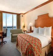 HILTON MELBOURNE OCEANFRONT