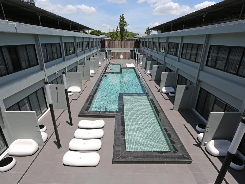 Ratchada Leisure Hotel
