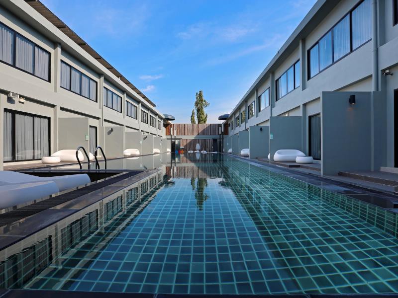 Ratchada Leisure Hotel