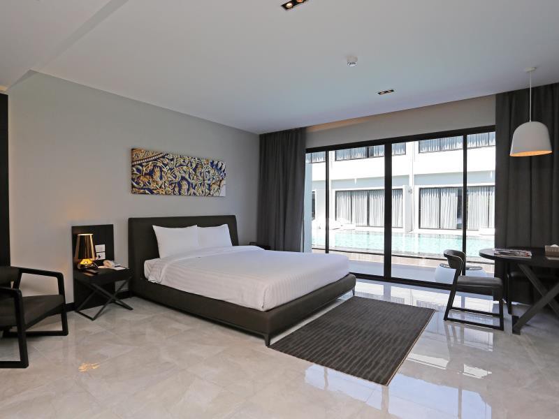 Ratchada Leisure Hotel