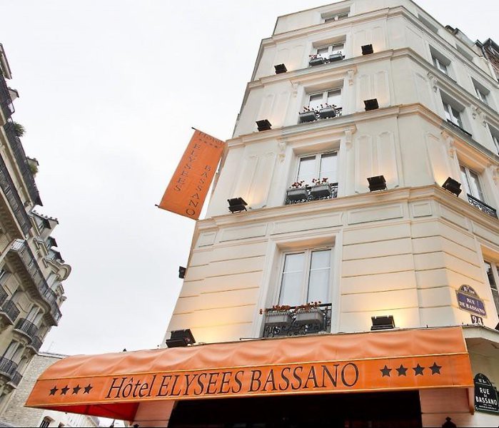 Elysées Bassano
