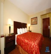 Best Western Plus Edison Inn