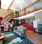 Best Western Plus Baker Street Inn & Convention Centre