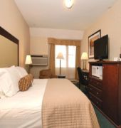 Best Western Plus Emerald Isle Hotel