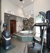 Best Western Plus Emerald Isle Hotel