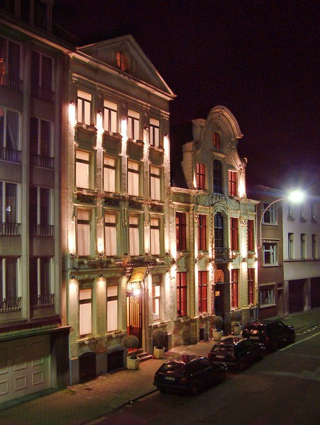 Cour St Georges