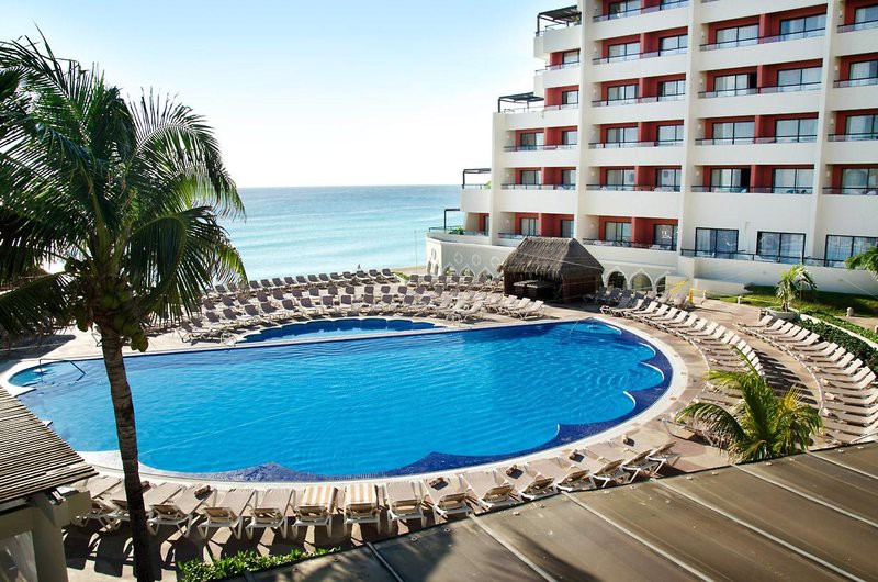 Crown Paradise Club Cancun All Inclusive