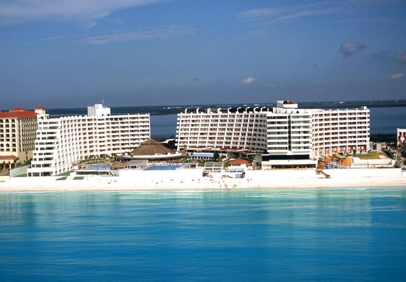 Crown Paradise Club Cancun All Inclusive
