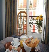 Comfort Hotel Lamarck***