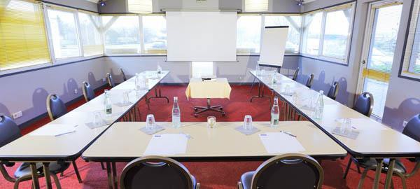 Hotel Kyriad DIJON - Longvic