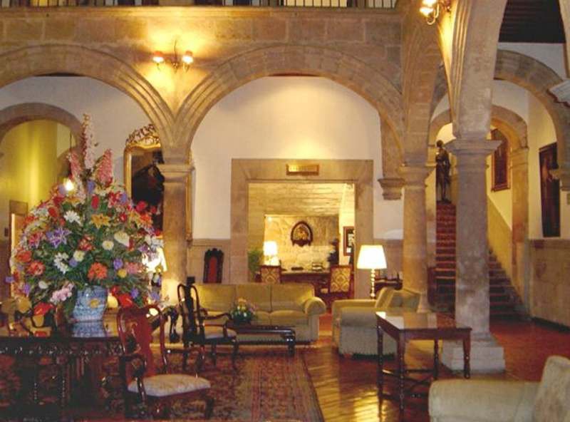 Hotel Virrey de Mendoza