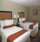 La Quinta Inn & Suites Memphis Airport Graceland