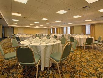 Howard Johnson Plaza Hotel Madison