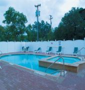 La Quinta Inn & Suites San Antonio The Dominion