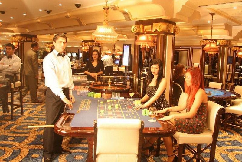 Rocks Hotel & Casino