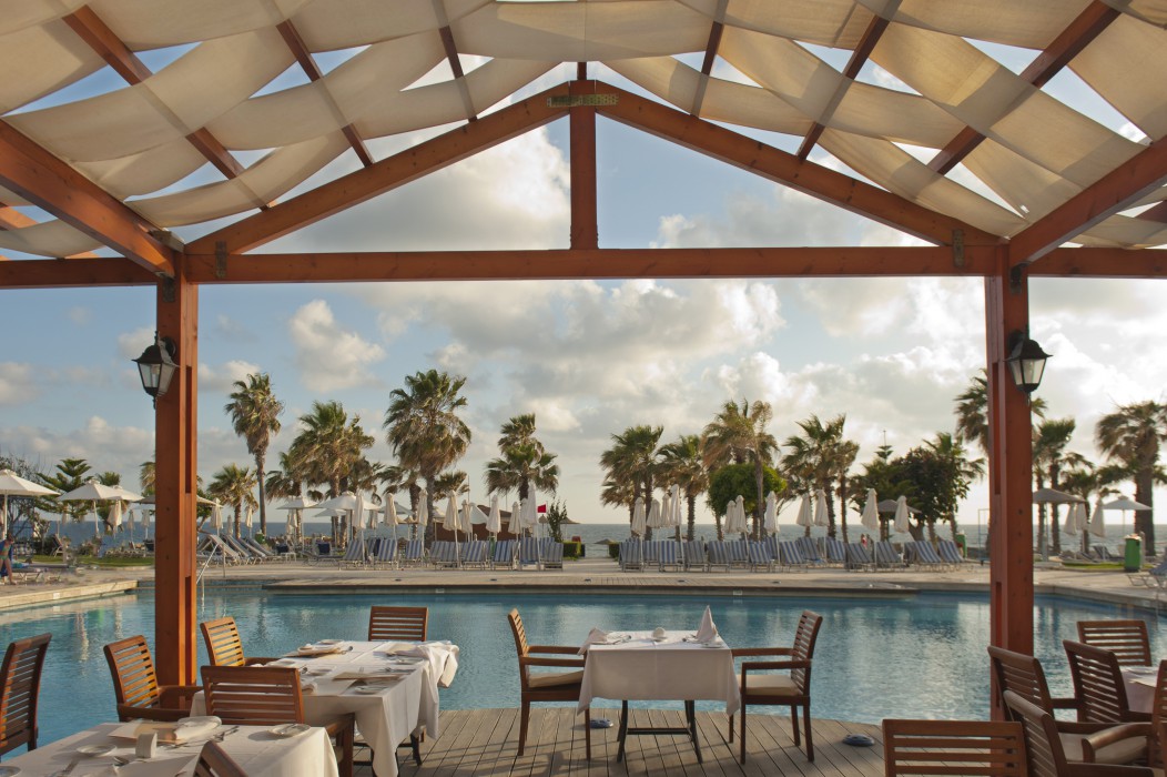 LOUIS LEDRA BEACH HOTEL