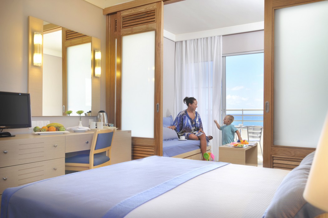 LOUIS LEDRA BEACH HOTEL