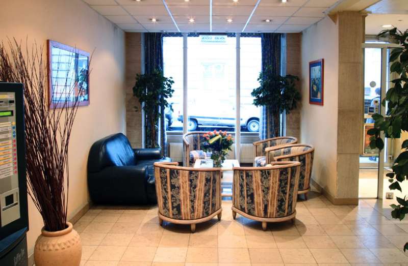 Hotel Paradis Paris