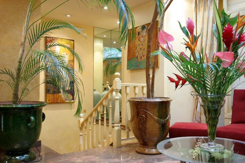 Neuilly Park Hotel