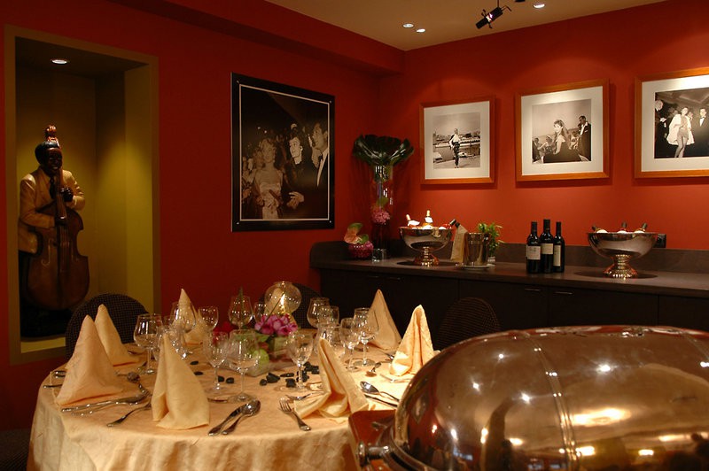 Hotel Embassy