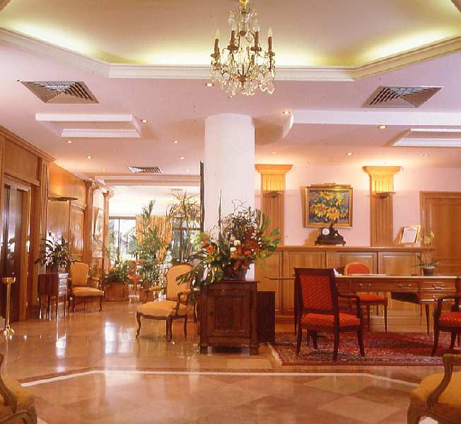 Sun Riviera Hotel