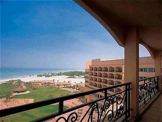 DANAT RESORT JEBEL DHANNA
