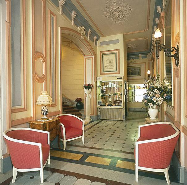 Vendome Hotel