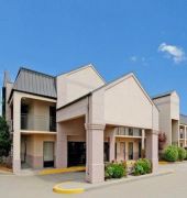 Quality Inn US65 & E. Battlefield Rd. Springfield