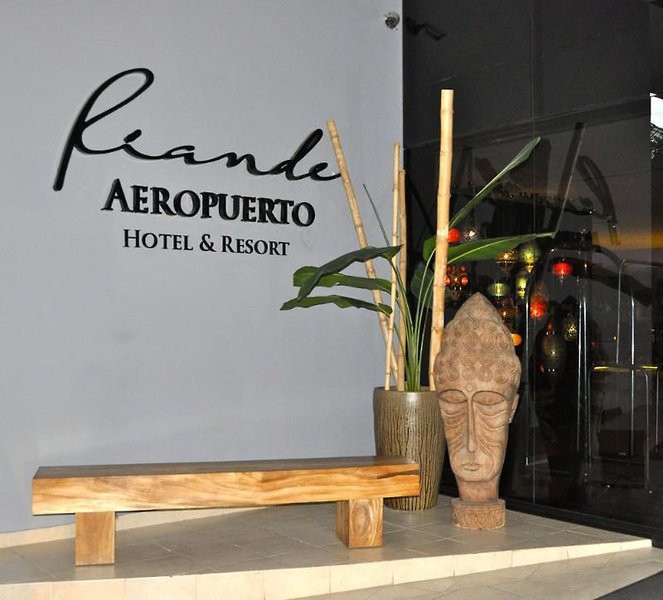 Riande Aeropuerto Hotel Casino