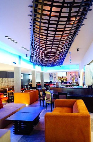 Riande Aeropuerto Hotel Casino