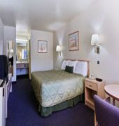 Howard Johnson by Wyndham Holbrook