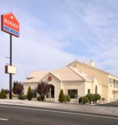 Howard Johnson by Wyndham Holbrook