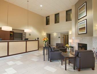 Super 8 by Wyndham Lachenaie/Terrebonne