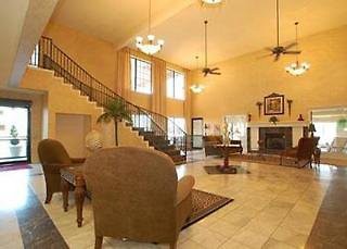 Comfort Suites East / I44