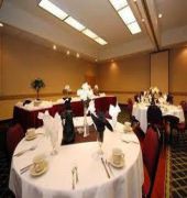 Comfort Inn & Suites Madison - Airport