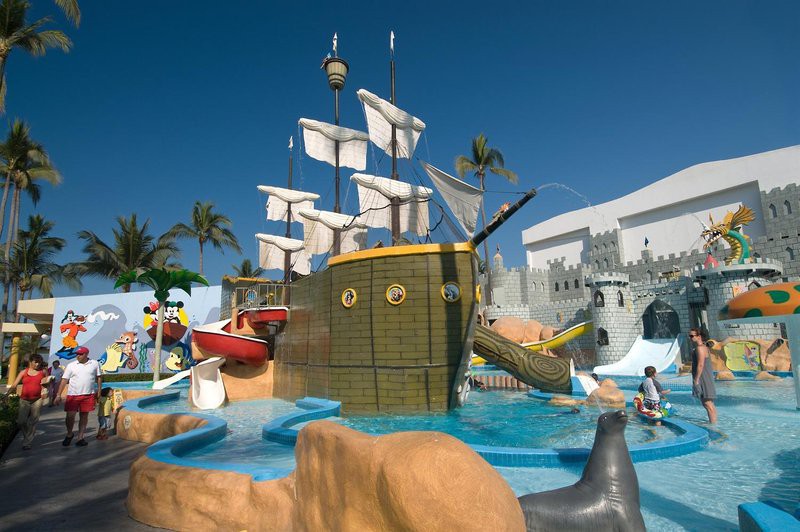 Crown Paradise Club Puerto Vallarta
