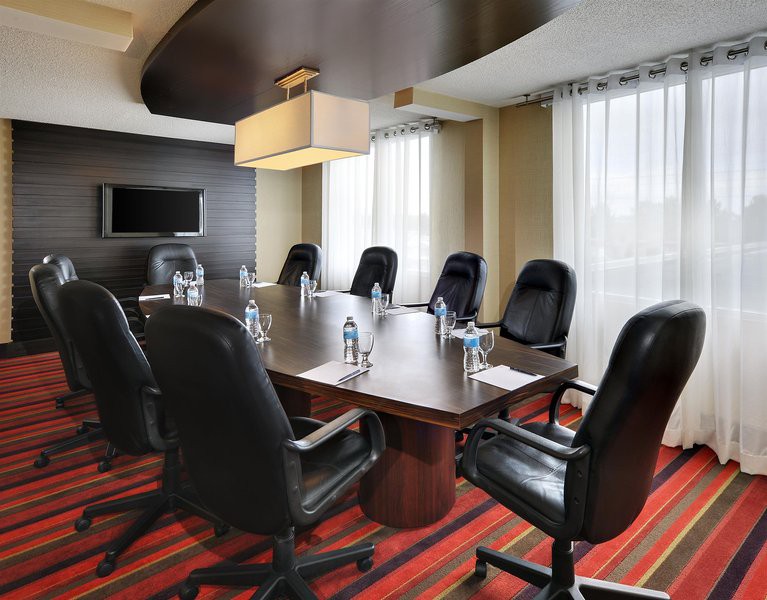 Four Points by Sheraton Toronto Mississauga