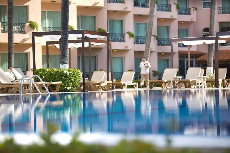 Crown Paradise Golden Hotel