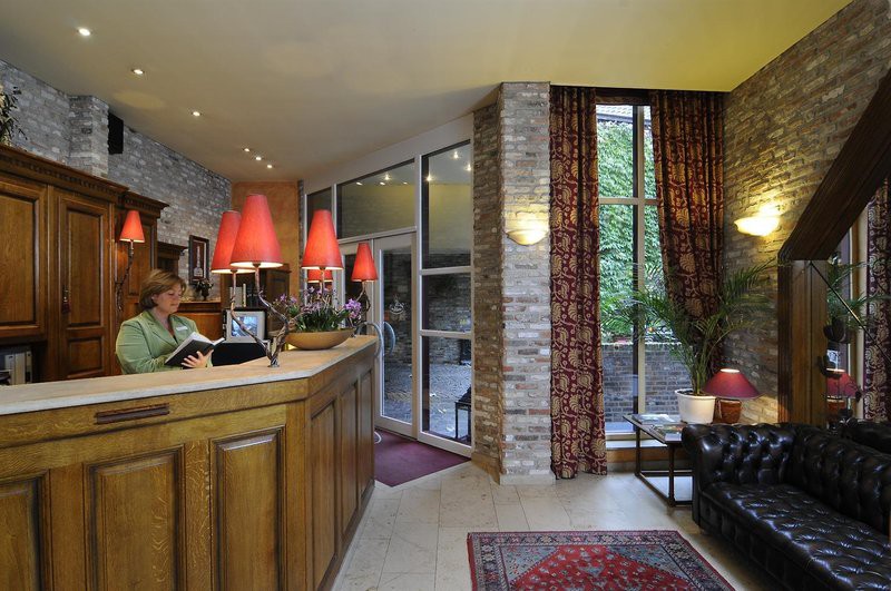 Hotel De Castillion