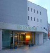 Hotel Hesperia Fira Suites
