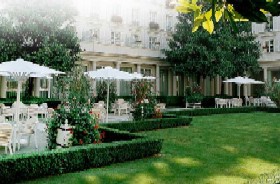 Le Bristol Paris