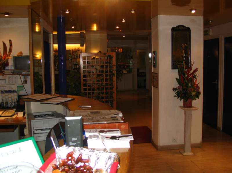 KYRIAD PARIS LA FAYETTE (MONTHOLON)