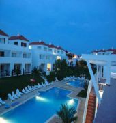 Apartamentos Pateo Village
