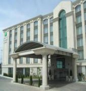 Holiday Inn Express & Suites Montreal Airport