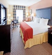 Holiday Inn Express Saugus (Logan Airport)