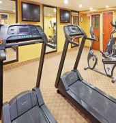 Holiday Inn Express Saugus (Logan Airport)