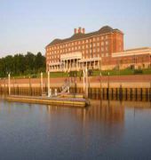 Hilton Garden Inn Suffolk Riverfront
