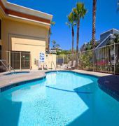 Holiday Inn Express Newport Beach Hotel